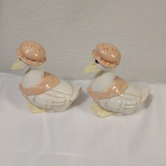 𝅺VINTAGE 1986 Sittre ceramics products mother goose salt and pepper shakers - Picture 3 of 11